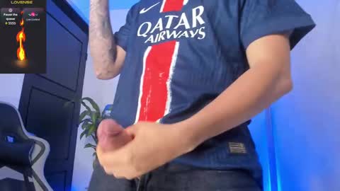 YEIKO ROMERO online show from October 16, 6:16 pm