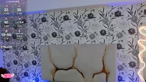  Yessy  online show from October 3, 8:58 pm