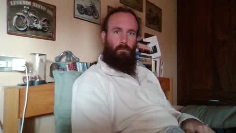 yeti_92 online show from October 18, 11:15 am