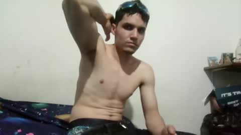 yhoangaga2025 online show from May 17, 3:58 am
