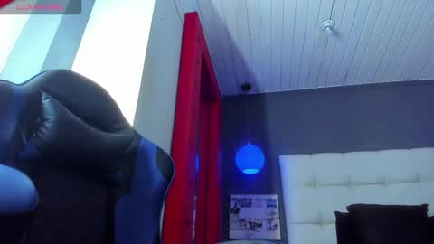 Yiyo online show from February 20, 6:19 am