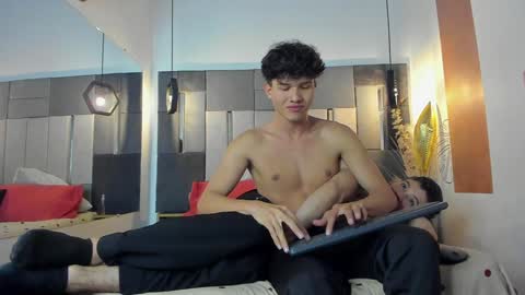 Snapshot of yizus_bonz chatting on February 7, 12:09 am yizus_bonz online show from February 7, 12:09 am