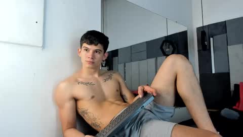Snapshot of yizus_bonz chatting on March 9, 12:21 am yizus_bonz online show from March 9, 12:21 am