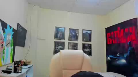 Snapshot of yker18 chatting on September 10, 2:49 pm yker online show from September 10, 2:49 pm