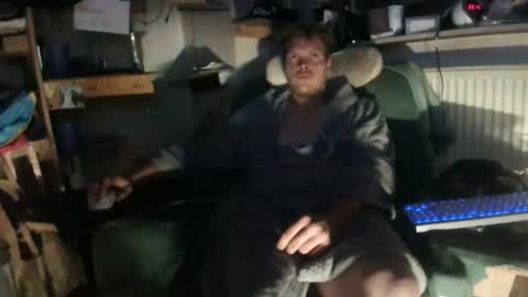 Snapshot of ynghotgerman92 chatting on October 13, 8:15 pm ynghotgerman92 online show from October 13, 8:15 pm