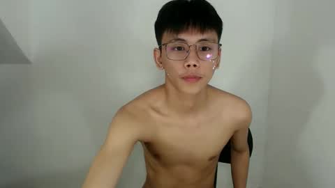 ynotyu online show from December 21, 10:18 pm