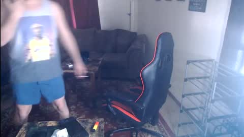 yobleez online show from April 10, 8:05 pm