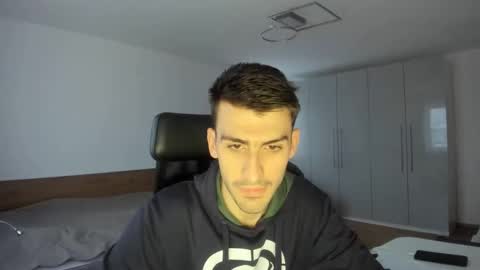 yoda130305 online show from February 19, 4:36 pm