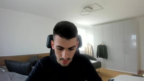 yoda130305 online show from October 31, 1:47 pm