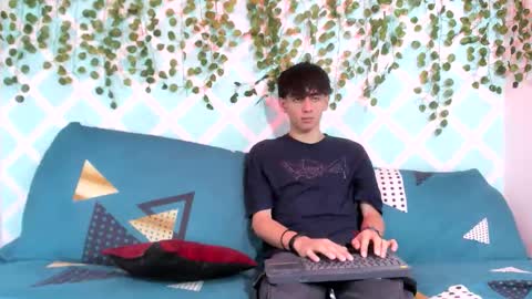 yoel_allan_hot88 online show from October 5, 8:02 pm