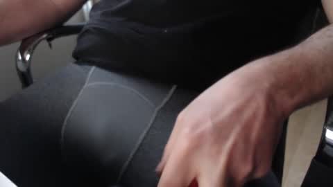 yorkiemanuk online show from December 4, 9:27 am