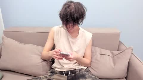 your_shy_guy online show from January 8, 7:19 pm