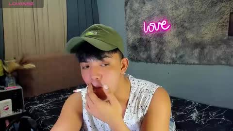 yourasian_bradley online show from November 14, 3:10 am