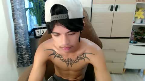 yourasian_eric online show from March 27, 2:16 am