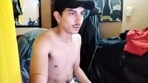 Snapshot of yourgodzeus chatting on February 24, 10:58 pm yourgodzeus online show from February 24, 10:58 pm