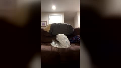 yuhop3 online show from April 25, 2:47 am