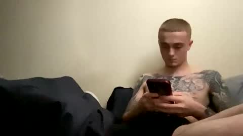 yungnhung1122 online show from November 26, 7:28 pm