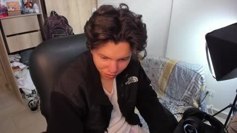 yurii_moody online show from October 23, 7:50 pm