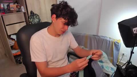 yurii_moody online show from October 9, 6:35 pm