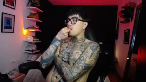 Snapshot of zac_muller1 chatting on October 3, 2:27 am zac_muller1 online show from October 3, 2:27 am