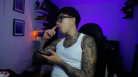 zac_muller1 online show from February 5, 3:02 am