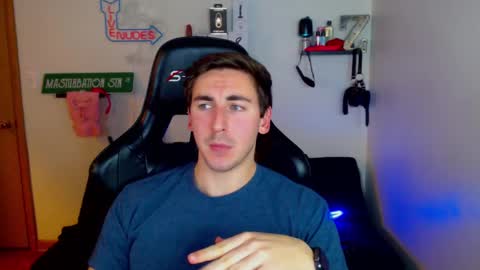 Zach Rhyder online show from December 31, 2:08 am