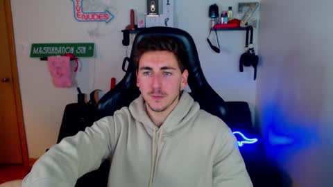 Zach Rhyder online show from January 16, 1:58 am