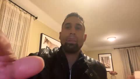 zachwest6864 online show from October 24, 2:02 am