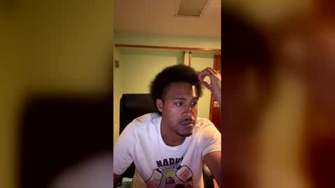 zackharden45 online show from April 15, 4:01 am