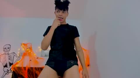 zacktorres_ online show from October 21, 12:03 am