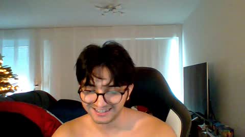 zac online show from December 19, 2:46 pm