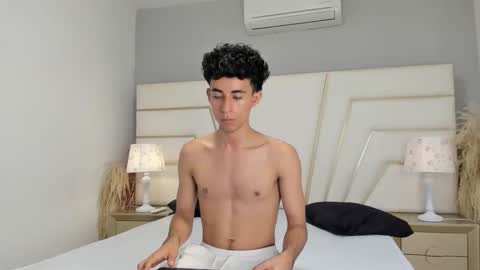 zahir_ashar online show from October 14, 11:17 am