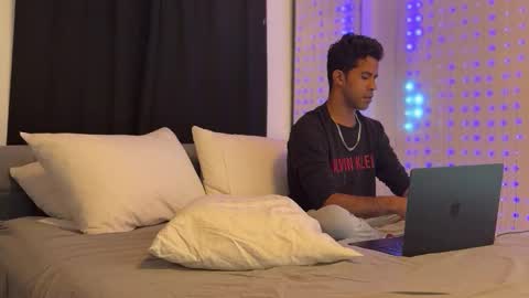 Edii online show from December 16, 12:39 am