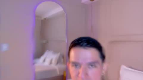 Zane Dawson online show from November 20, 4:01 am