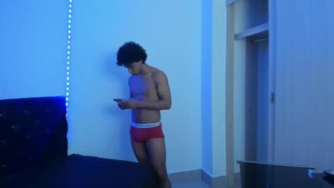 zanxley_ online show from February 19, 7:38 pm