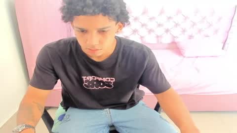 zanxley_ online show from January 28, 3:57 pm