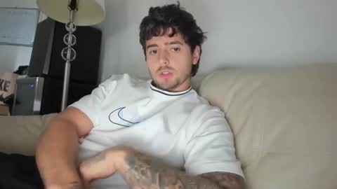Snapshot of zaylanez chatting on January 5, 6:24 pm Zay lanez online show from January 5, 6:24 pm