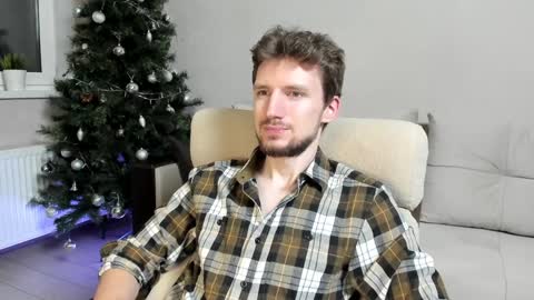 Snapshot of zepanl chatting on December 20, 9:28 pm Andrew online show from December 20, 9:28 pm