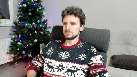 Snapshot of zepanl chatting on December 25, 7:45 pm Andrew online show from December 25, 7:45 pm