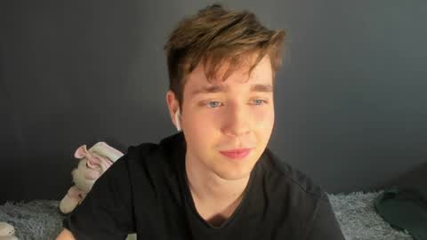 Ethan online show from April 5, 3:25 am