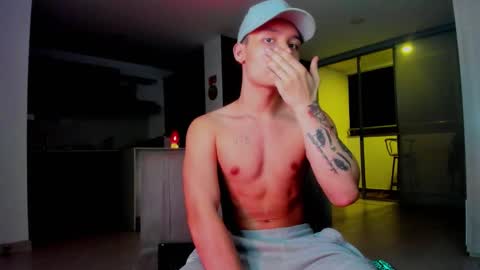 zeus online show from December 20, 3:35 am