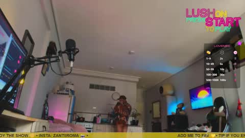Snapshot of zrd1988 chatting on September 23, 5:45 pm zantiirma online show from September 23, 5:45 pm