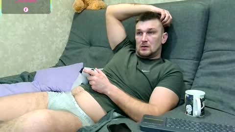 ztigrousz online show from February 4, 7:53 pm