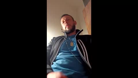 zvrhlikodvedle online show from April 25, 2:14 am