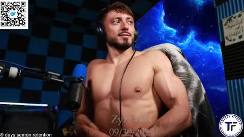 Snapshot of zyzz4444 chatting on September 30, 9:57 am Greek God online show from September 30, 9:57 am