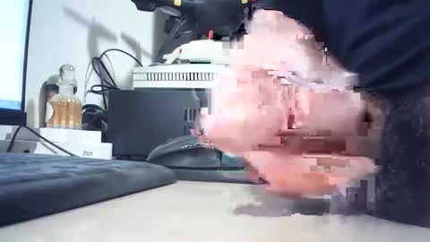 zzyyyzz online show from April 12, 10:38 am