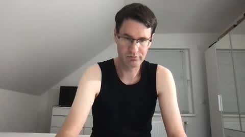 Snapshot of zzz123_cam chatting on September 16, 2:40 pm zzz123_cam online show from September 16, 2:40 pm