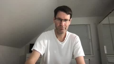 Snapshot of zzz123_cam chatting on January 19, 4:04 pm zzz123_cam online show from January 19, 4:04 pm