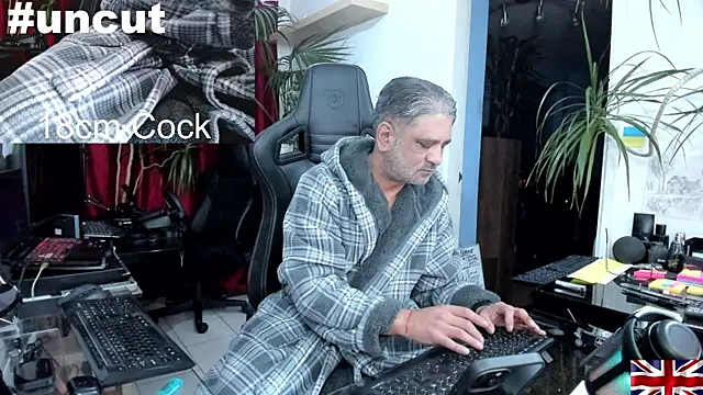 OnlineBossUK online show from December 10, 6:01 am