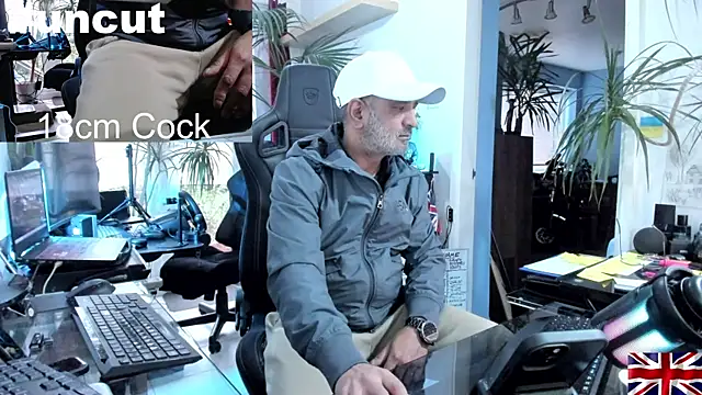 OnlineBossUK online show from December 17, 2:44 pm